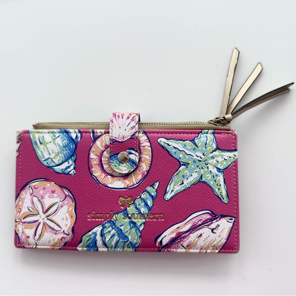 Simply Southern Women’s Pink, Seashell Wallet